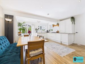 Kitchen/Diner- click for photo gallery